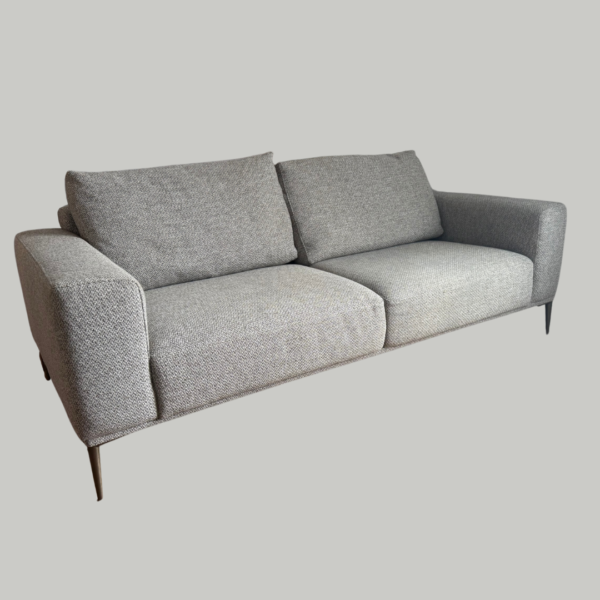Lounis Structube Pre owned for sale in Montreal